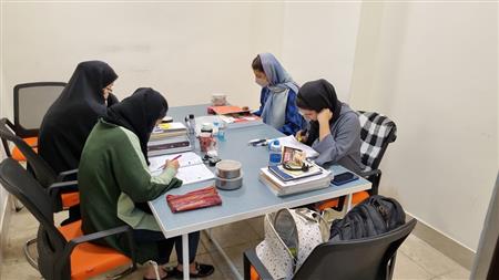 اتاق مطالعه گروهی